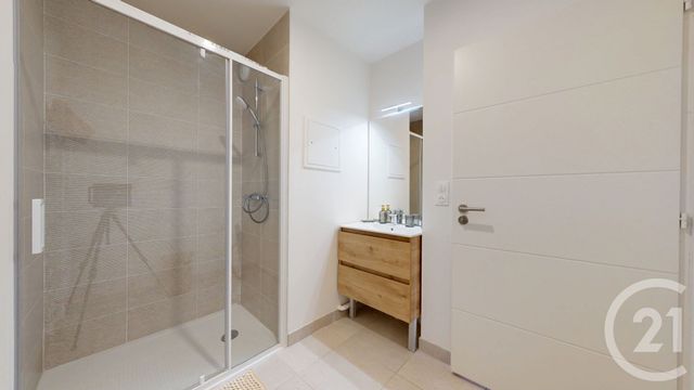 Appartement F3 à vendre - 3 pièces - 64.99 m2 - ST HERBLAIN - 44 - PAYS-DE-LOIRE - Century 21 Longchamp