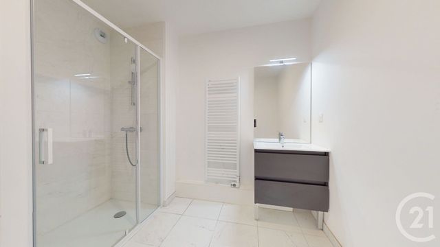 Appartement F3 à vendre - 3 pièces - 67.18 m2 - ST HERBLAIN - 44 - PAYS-DE-LOIRE - Century 21 Longchamp
