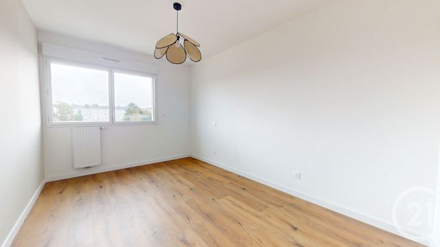 Appartement F5 à vendre - 5 pièces - 108.61 m2 - ST HERBLAIN - 44 - PAYS-DE-LOIRE - Century 21 Longchamp