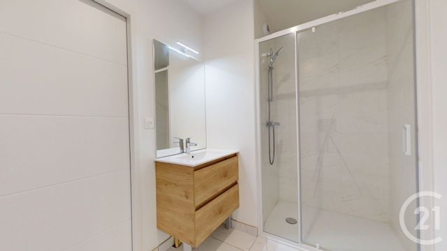 Appartement F5 à vendre - 5 pièces - 108.61 m2 - ST HERBLAIN - 44 - PAYS-DE-LOIRE - Century 21 Longchamp