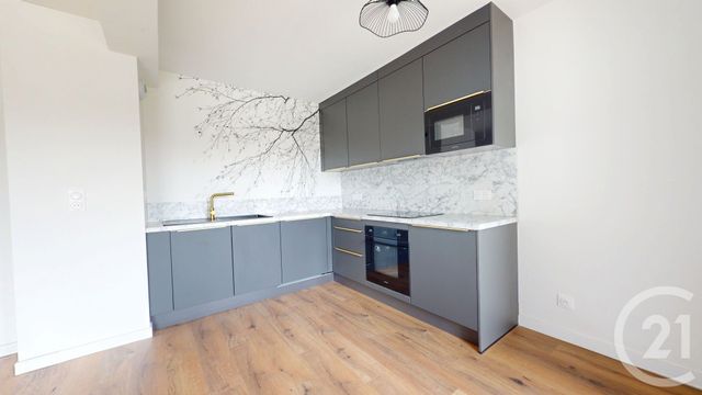 Appartement F5 à vendre - 5 pièces - 108.61 m2 - ST HERBLAIN - 44 - PAYS-DE-LOIRE - Century 21 Longchamp