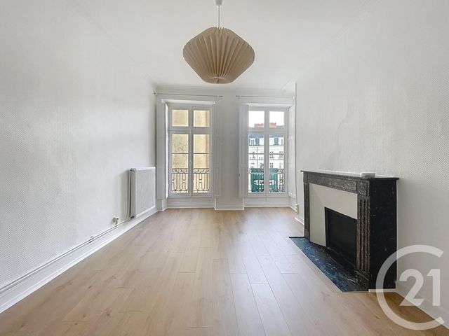 Appartement F2 à louer - 2 pièces - 57.0 m2 - NANTES - 44 - PAYS-DE-LOIRE - Century 21 Longchamp